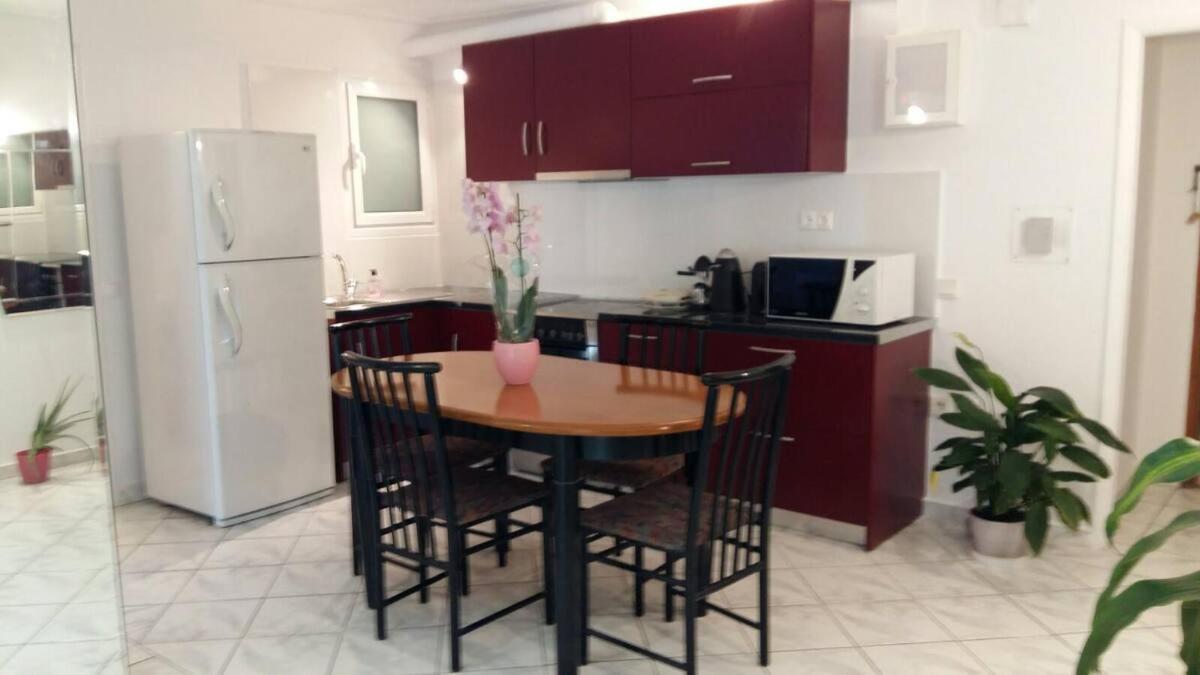 Flor De Mayo,Apt In Alimos Near The Sea Atenas Exterior foto